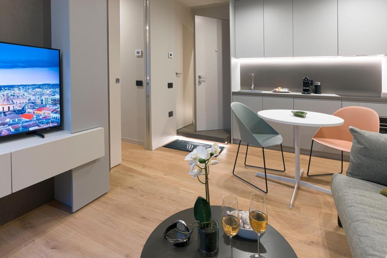 Aera Luxury Suites - 303 304 305 Катания Экстерьер фото