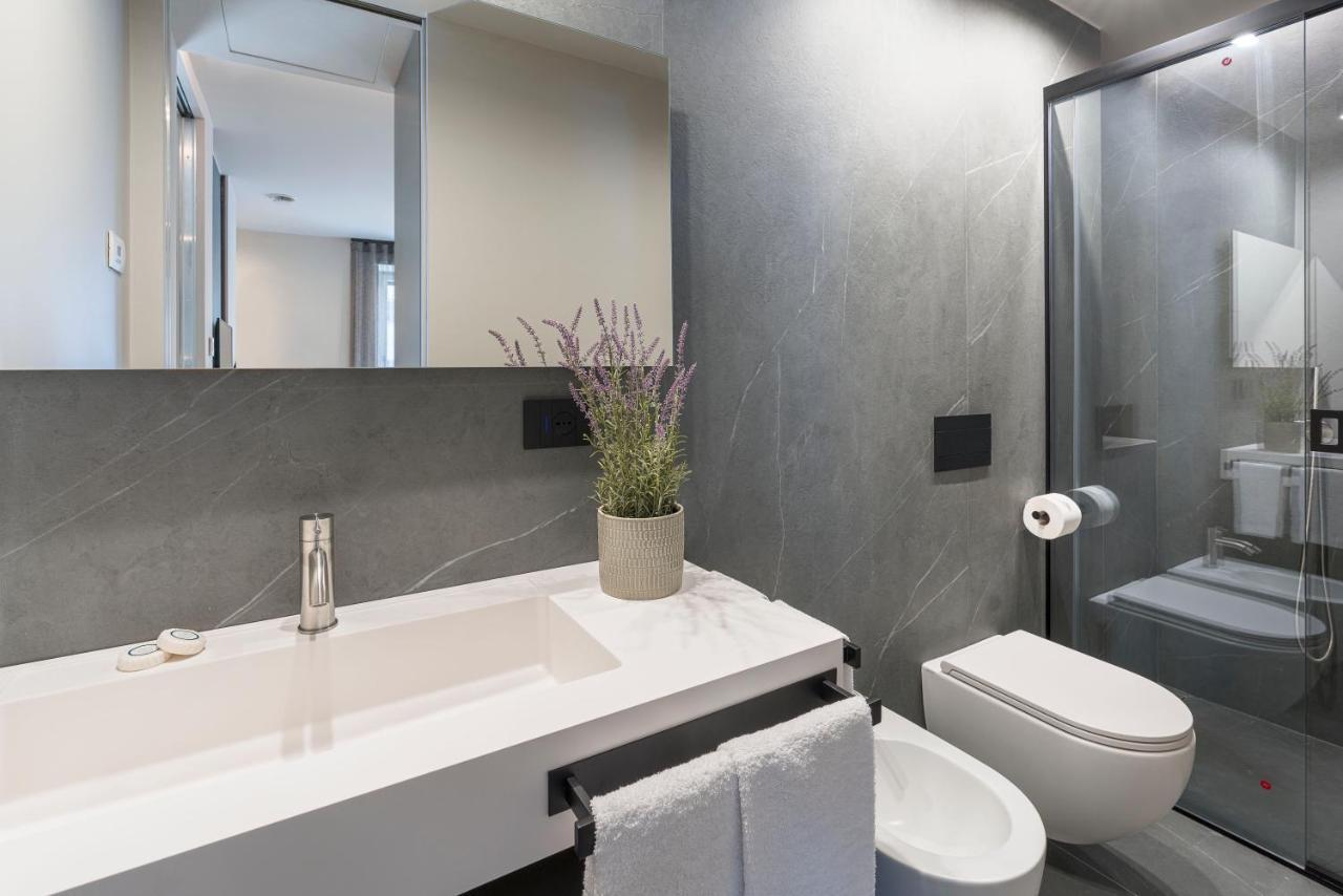 Aera Luxury Suites - 303 304 305 Катания Экстерьер фото