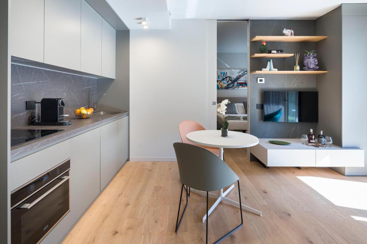 Aera Luxury Suites - 303 304 305 Катания Экстерьер фото